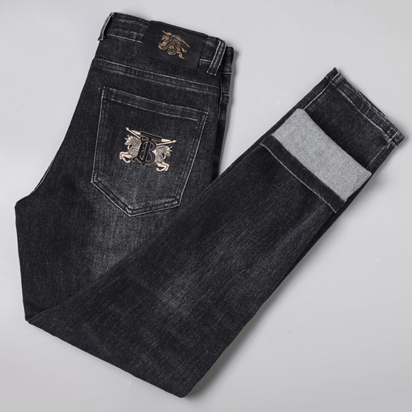 ブランドジーンズ背面デザイン